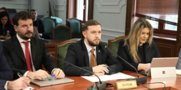 Në mes të hetimeve të SPAK, Rama privatizon tenderat e AKSHI-t tek një shoqëri private