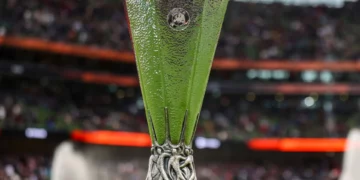 Europa League/ Derbi italian mes Bolognas dhe Romës, Porto gjen Stuttgartin! Tetë përballjet e fazës së 1/8-ave