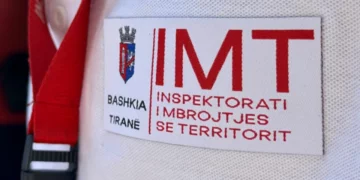 Lejuan ndërtime të paligjshme, pezullohen nga detyra dy inspektorë të IMT dhe përgjegjësi i tyre