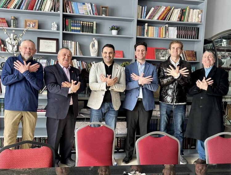 “Më procedojnë edhe pse jam në SHBA”, Këlliçi ironizon Prodën: Ruaje dosjen për 20 Shkurt se do jem në shesh…