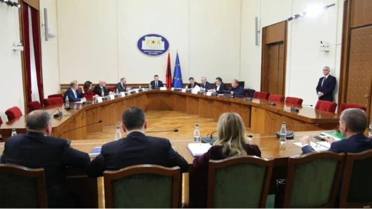 E pohoi Kryeprokurori Braho: Balluku shkon në punë, edhe pas vendimit të Kushtetueses