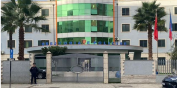 Skandal, vdes në komisariatin e Durrësit i dënuari me 18 ditë burg
