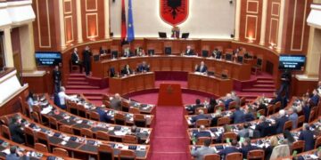 Hap pas i PS në Kuvend: tërhiqet nisma për Komisionin e Reformës Territoriale