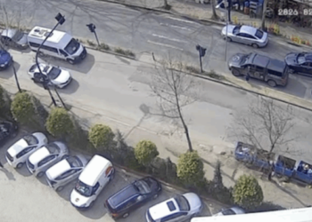 Përplasën për vdekje 7-vjeçarin në Tiranë, Gjykata liron dy drejtuesit e mjeteve