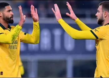 Milan i imponohet me forcë Bolognas, mban ritmin e Interit, vijon diferenca prej 5 pikësh