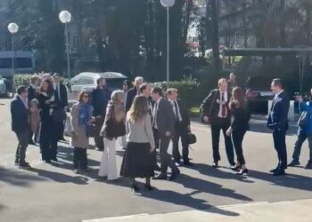 Misioni faktmbledhës i Partive Popullore Europiane shkon në selinë e PD, takim me Berishën