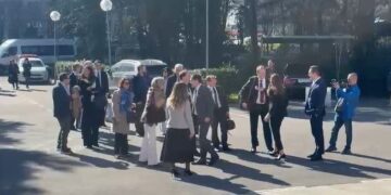 Misioni faktmbledhës i Partive Popullore Europiane shkon në selinë e PD, takim me Berishën