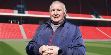 “Legjendat Flasin”/ Rrëfimi i veçantë i portierit shqiptar: Erdha Perlat dhe Partizani më bëri Mustë! Fanella e Kombëtares, emocion i veçantë