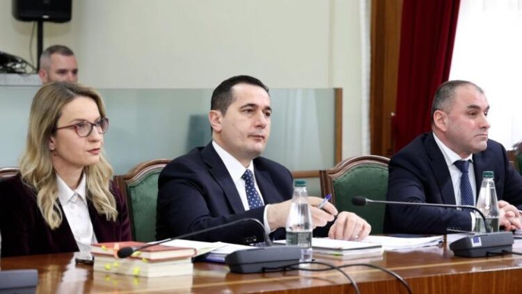 Kërkohet arrestimi/ SPAK: Ka prova të reja për Ballukun, persona ‘të fortë’ kërcënuan dëshmitarët në emër të saj