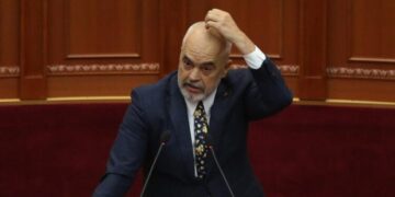 “Paska dalë shoqatë e re prokurorësh”, gazetari nxjerr bllof Ramën: Ja ku po gënjen