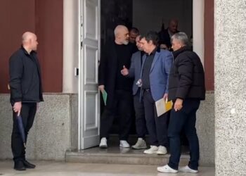 “Po më lodh shumë”, Rama ngre zërin me qytetarët e Durrësit: Projekti TID nuk ndalet, ju dilni të humbur