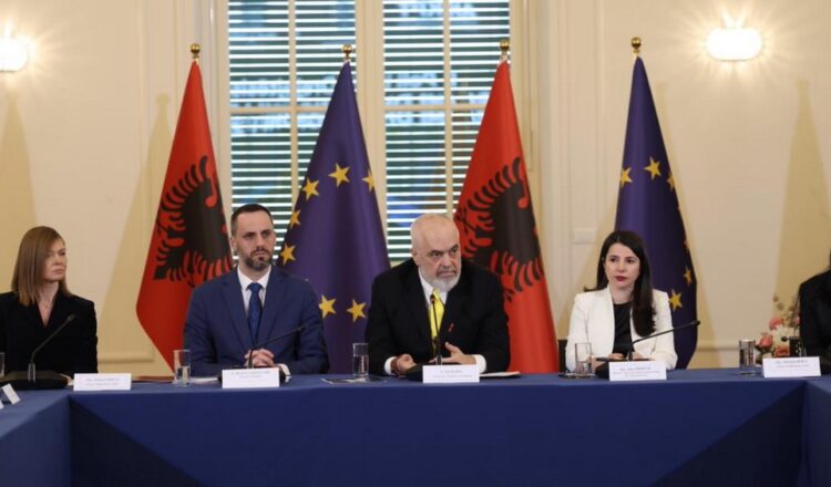 Rama ironizon gjyqtarët: Është koha që të gjithë të shkojmë në paraburgim për shpërdorim detyre