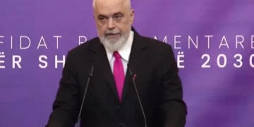 Lajmi i fundit/ Shkarkohet Balluku