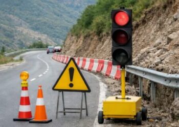 Qarkullim me një korsi në rrugën Librazhd–Pogradec pas dëmtimeve në segment