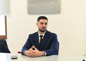 I sapo dalë nga bankat e shkollës, 24-vjeçari emërohet zv.drejtor i Portit Durrës (Emri)