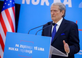 Berisha paralajmëron Ballukun: Edhe prapa diellit të shkosh, do të të rikthejmë në Shqipëri