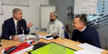 Silvinjo ndjek nga afër lojtarët kuqezi në përgatitjet për ndeshjen e “Play-Off”-it ndaj Polonisë