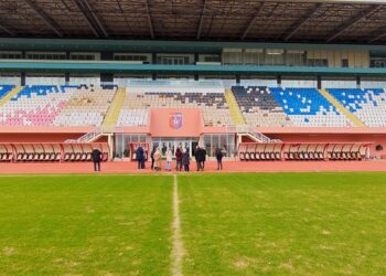 Euro U-21 2027/ UEFA “zbarkon” në Shkodër, nisin inspektimet në stadiumin e Vllaznisë