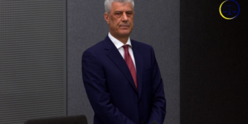 ‘Jam plotësisht i pafajshëm’, Ish-presidenti Hashim Thaçi deklarohet para gjykatës së Hagës për aktakuzën e dytë