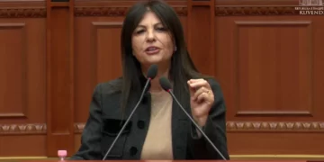 “Nuk të kam takuar kurrë!” Topalli i përgjigjet Ballës: Në 2021 kandidova kundër PD-së se ju kishit kapur Bashën