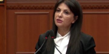 Topalli: Armiku më i madh i Shqipërisë është korrupsioni! Mali i Zi mbyll kapituj për integrimin, ne hapim skandale