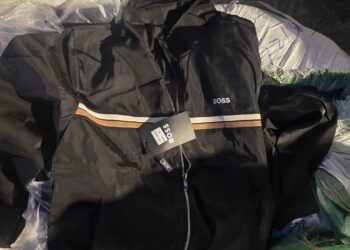 Durrës/ Nga Adidas e Nike tek Gucci, bllokohen mbi 100 mijë veshje të falsifikuara me marka të njohura