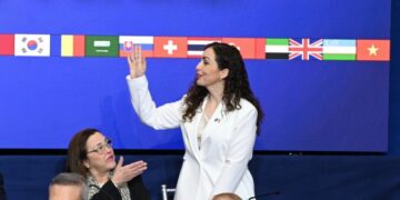 Presidentja Osmani nga Bordi i Paqes: Bashkë me Amerikën dhe aleatët për paqen, sigurinë dhe të ardhmen!