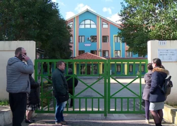 “Afterschool” në 30 shkolla të Tiranës/ Drekë falas dhe orar i zgjatur deri në orën 16:00