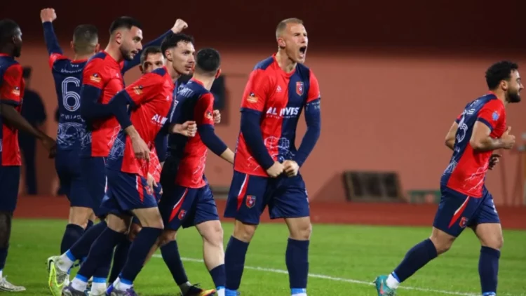 Shehi debuton me humbje, Vllaznia feston në Shkodër