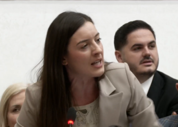 “Zar i Belindës!” Zegjineja shpërthen ndaj Bardhit: Berisha nuk të hoqi vetëm që mos më bënte qefin mua, o purtekë domatesh