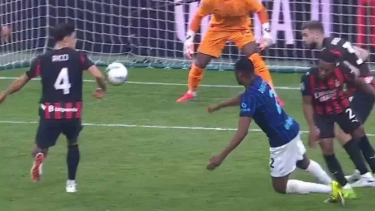 Prekja me dorë e Riccit, AIA dhe Rocchi i dalin në mbrojtje arbitrit: Ja tre arsyet pse nuk ishte penallti