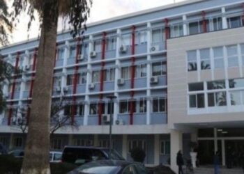 Ishte arrestuar më parë për prostitucion, këshilltari bashkiak genjen në deklarim (Emri)