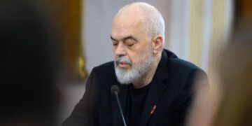 Pas librit “Kurban”, Rama boton librin ‘Në Sofrën e Hënës’, me fjalimet ne iftare