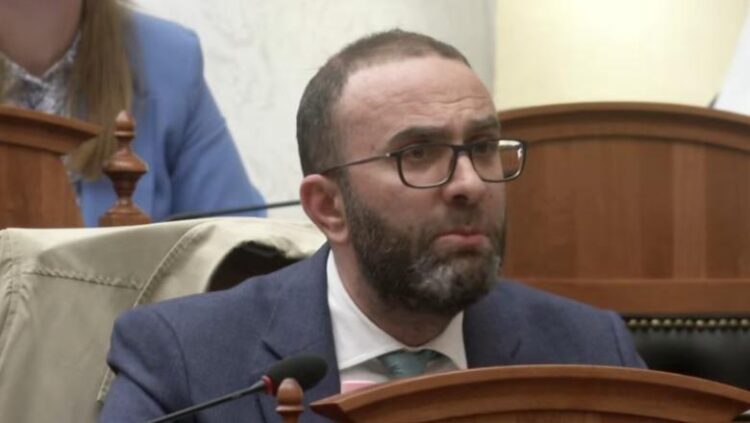 Bardhi replikon me Ballën për sulmin ndaj vilës 31: Nuk rrimë në paradhomën e Ramës