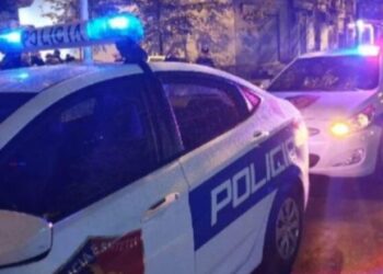 Gjendet një çantë e dyshimtë në rrugën e Barrikadave në Tiranë, pritet njësia anti-eksploziv