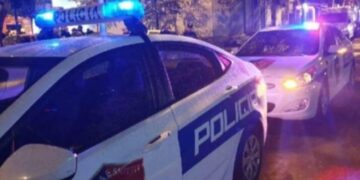 Gjendet një çantë e dyshimtë në rrugën e Barrikadave në Tiranë, pritet njësia anti-eksploziv