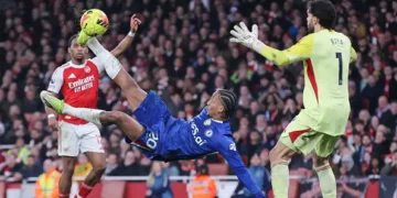 Derbi i Londrës, humbje e pamerituar e Chelsea-t me 10 lojtarë dhe me gol të anuluar