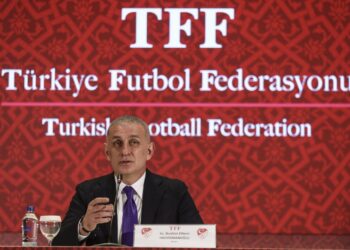 Nga një vilë në rast kualifikimi në Botëror, Presidenti i Federatës në Turqi premton dhuratë për lojtarët