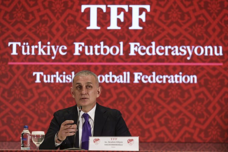 Nga një vilë në rast kualifikimi në Botëror, Presidenti i Federatës në Turqi premton dhuratë për lojtarët