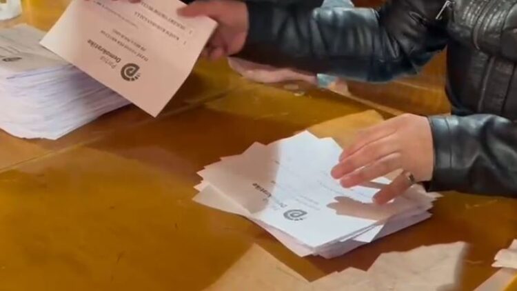 Pogradec, mbaron numërimi, zgjidhet kryetari i ri i degës së PD-së