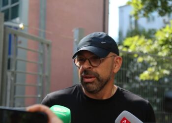 Emisioni investigativ “Le Iene” apel Edi Ramës: Ndalo Call Center-at, vëllai juaj i përfshirë!