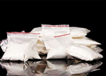 Dy shqiptarë arrestohen në Angli për trafik kokaine dhe dokumente false