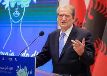 Berisha akoma në “kilometrin e fundit” kërkon “guximin dhe vendosmërinë e grave”