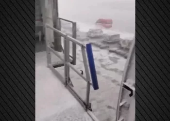 Breshëri i fortë godet aeroportin e Romës, shtyhen dhe anulohen fluturime