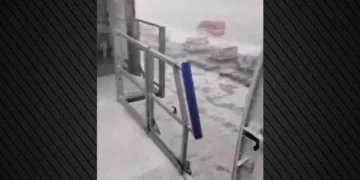 Breshëri i fortë godet aeroportin e Romës, shtyhen dhe anulohen fluturime