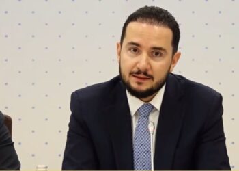 Salianji takim me intelektualët: Shqipëria nuk integrohet me autokratë që privatizojnë partinë dhe shtetin