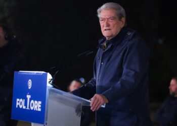 “Kryengritje paqësore”, Berisha zbut tonet: Nuk do marrim pushtetin me forcë