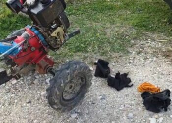 E rëndë, i riu humb jetën pasi mjeti bujqësor i kalon sipër trupit