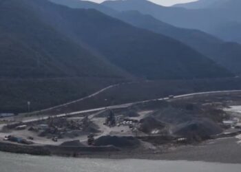 Marrja e inerteve nga lumenjtë, vetëm 9 kompani të licencuara, por në terren operojnë me dhjetëra