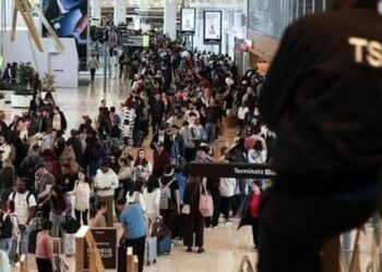 SHBA në mbyllje të pjesshme të fluturimeve: Çfarë po ndodh me aeroportet amerikane?